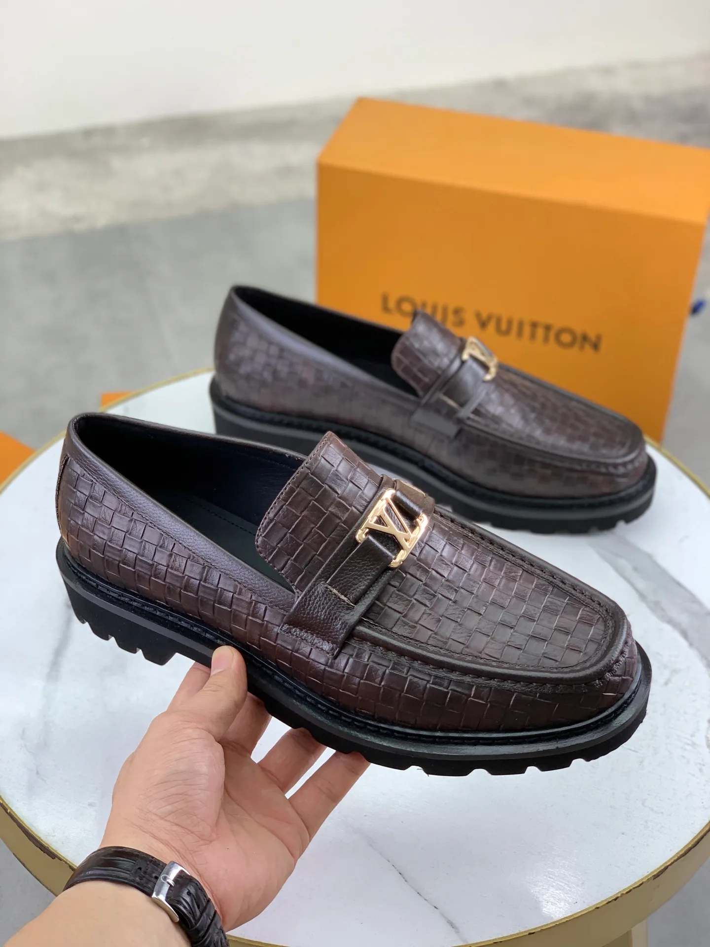 Factory price P820 💎💎💎LOUIS VUITTON [Louis Vuitton] - LV men's business casual leather shoes, luxurious and noble 👞All imported original cowhide, just to create a more comfortable wearing experience, upper: original high-end calfskin ➕Imported soft cowhide lining, original lightweight foam outsole ✔️ Color: 6️⃣colors available Size: 39-44 (38.45 46 can be customized (non-returnable)